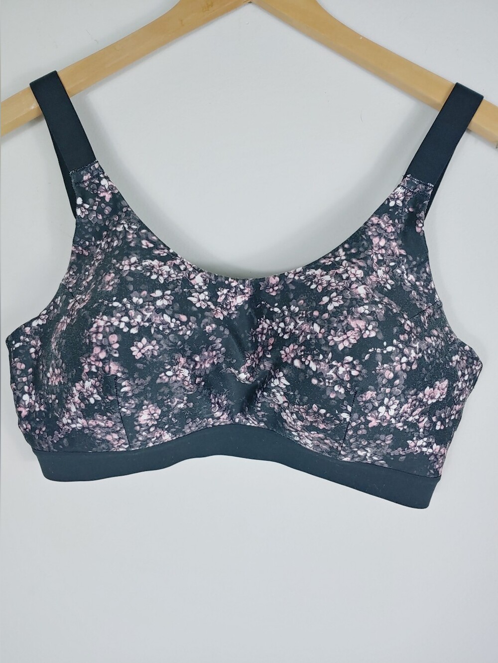 CALIA by Carrie Underwood Pink and Black Floral Wireless Sports Bra Sz L